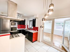 Kitchen- click for photo gallery